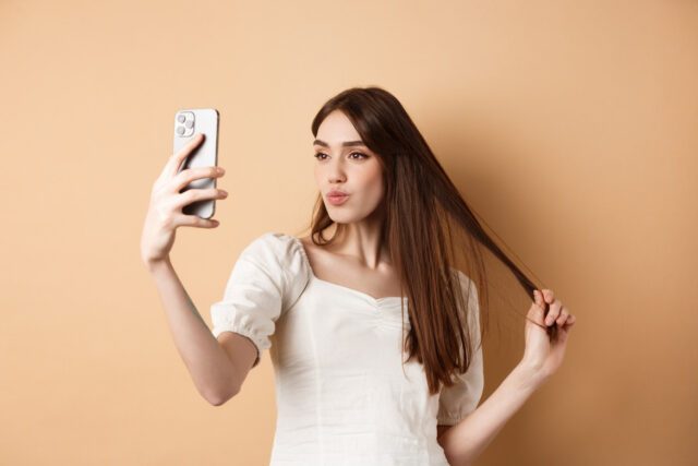 Instagram* запретил фильтры с эффектом пластической хирургии